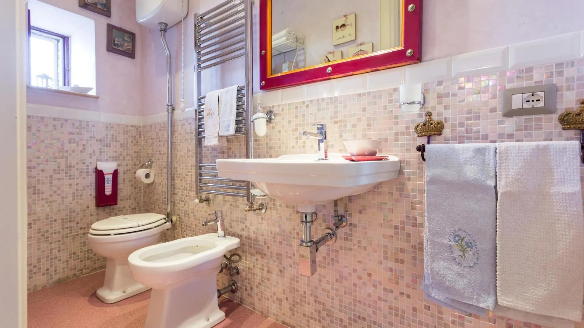 Bed And Breakfast A Casa Delle Fate Assisi Italien